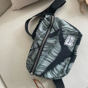 Hershel Fanny pack - brand new no tags